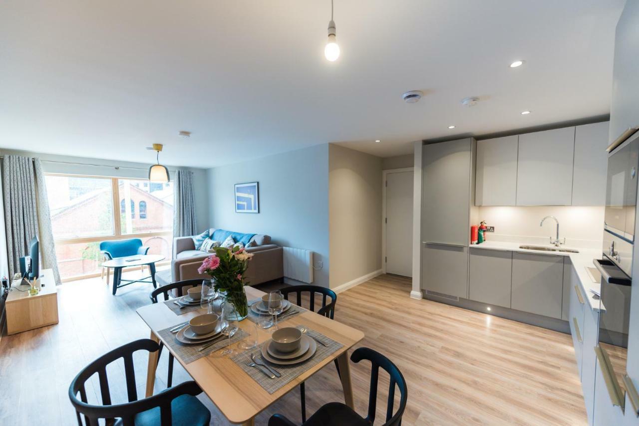 5 Star Brand New City Centre Apartment 벨파스트 외부 사진