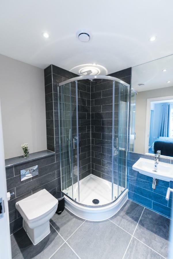5 Star Brand New City Centre Apartment 벨파스트 외부 사진
